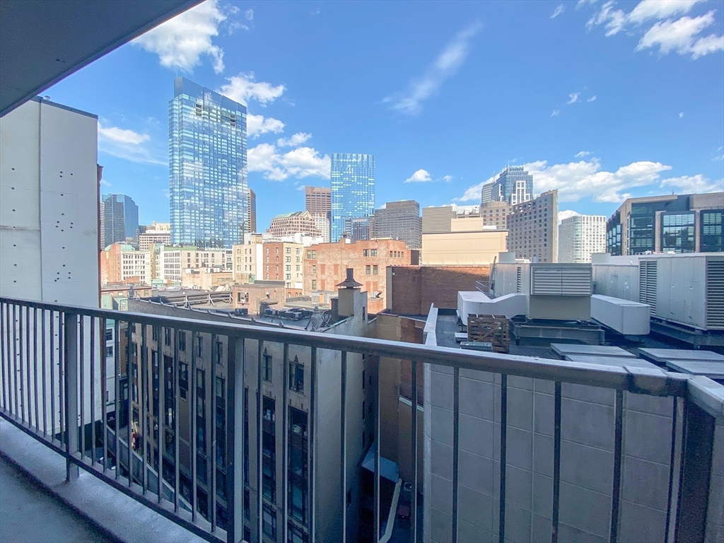 151 Tremont St # 11U