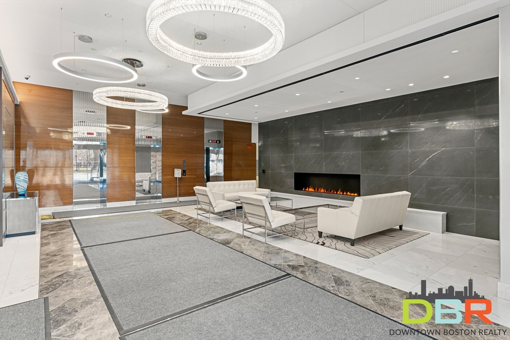 151 Tremont # 22F