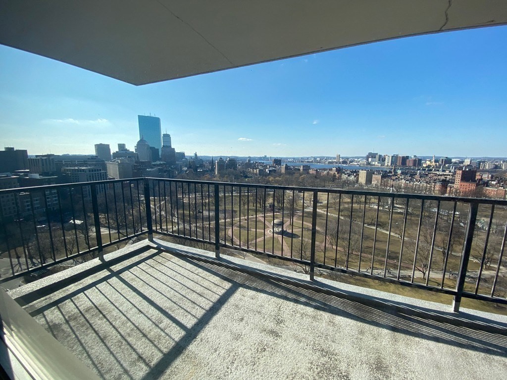 151 Tremont # 22F