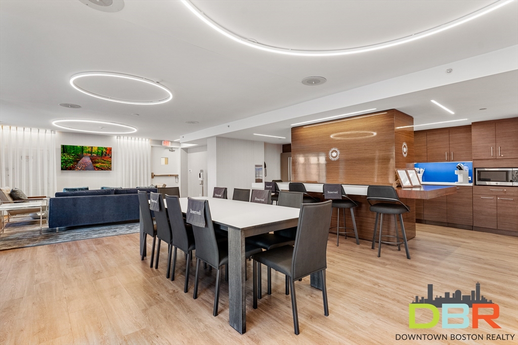 151 Tremont # 22F