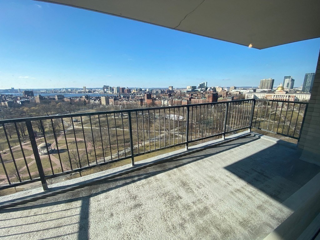 151 Tremont # 22F