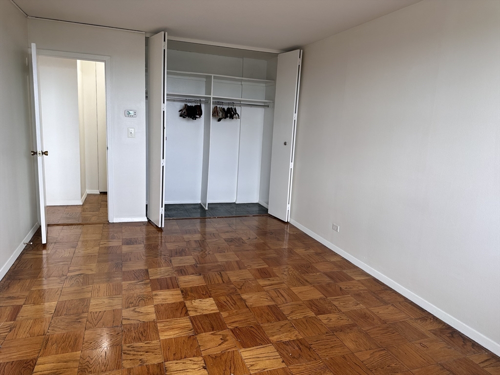 151 Tremont # 22F