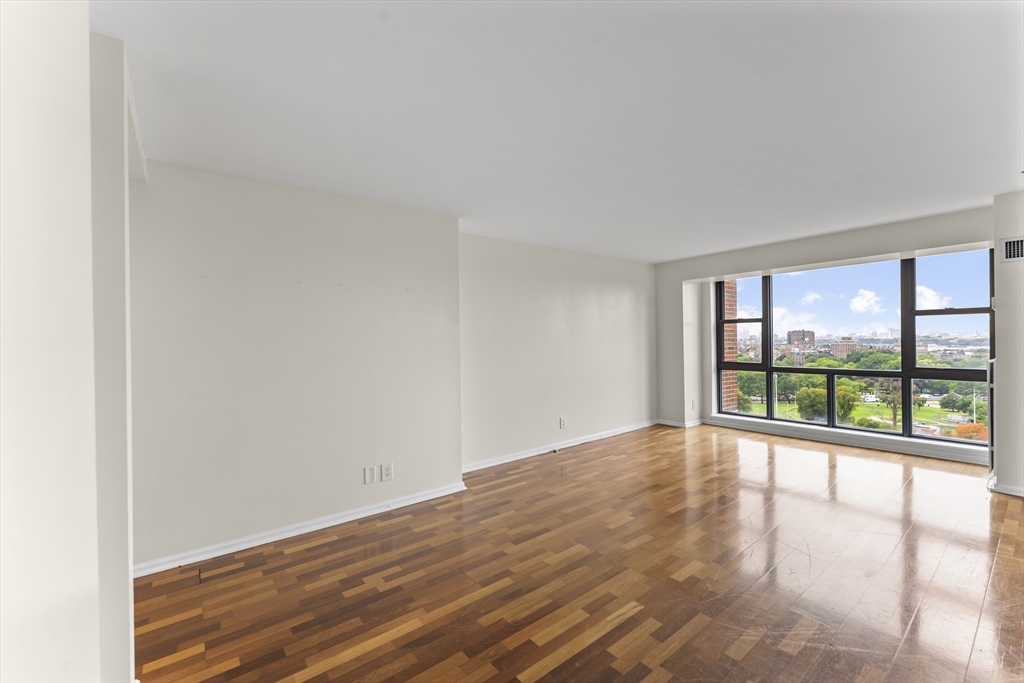 170 Tremont St # 1501