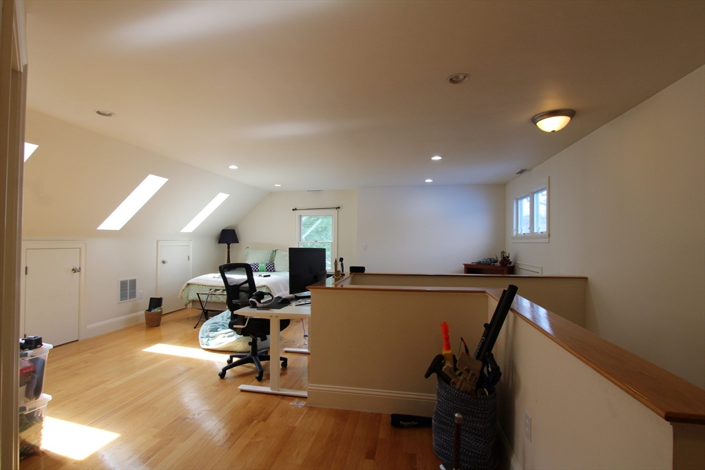 31-33 Florence St # 31
