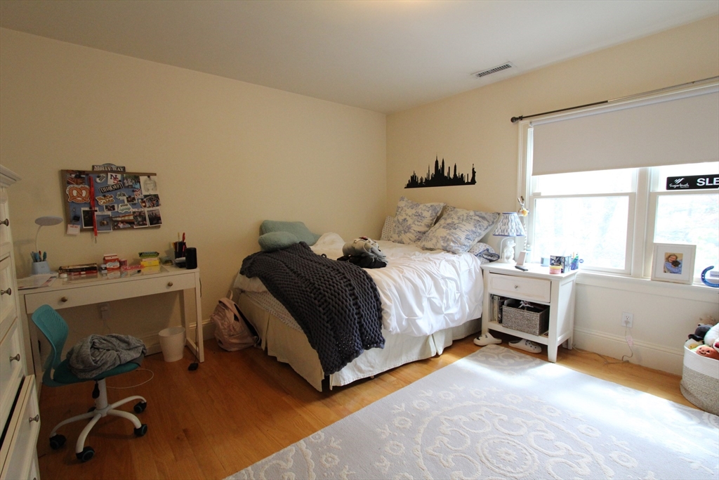 31-33 Florence St # 31