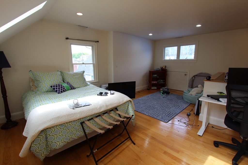 31-33 Florence St # 31