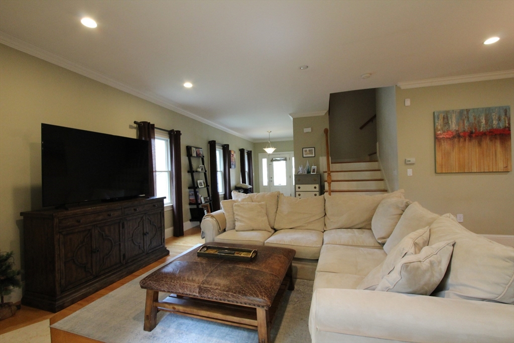 31-33 Florence St # 31