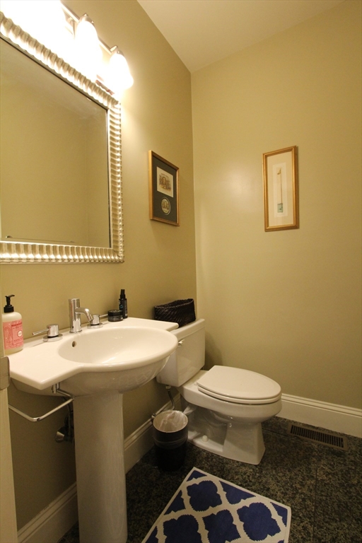 31-33 Florence St # 31