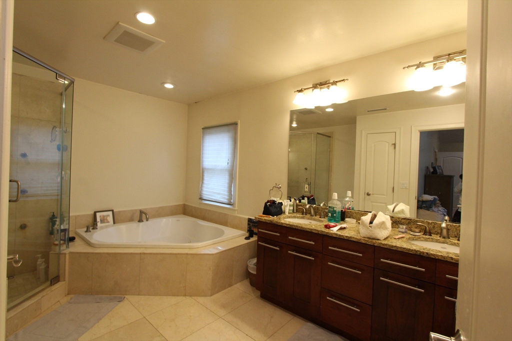 31-33 Florence St # 31