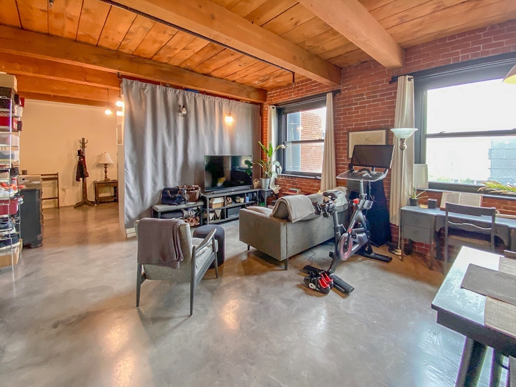 90 Wareham St # 407