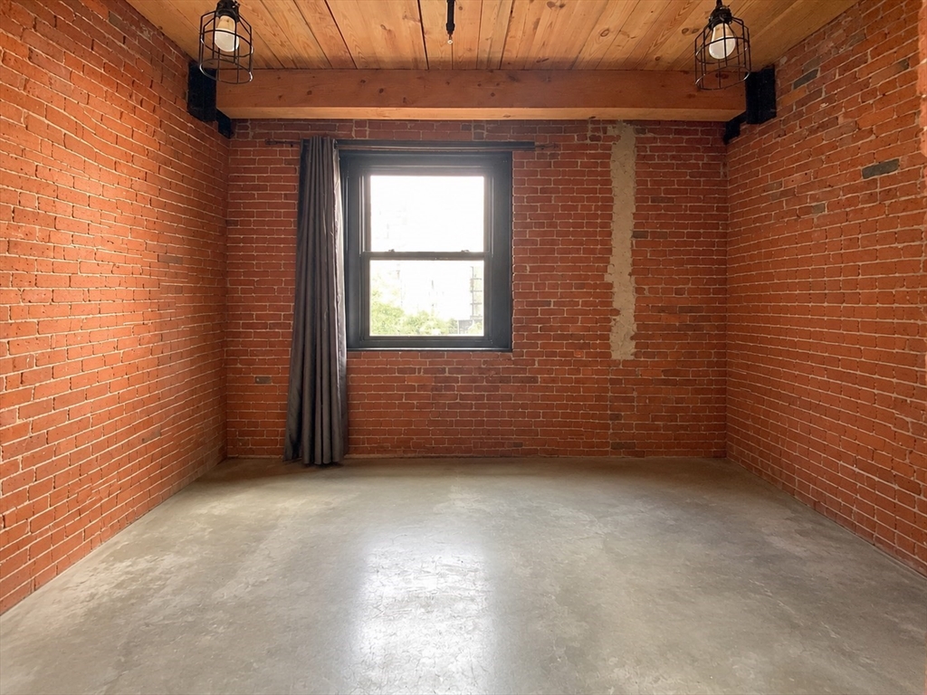 90 Wareham St # 407