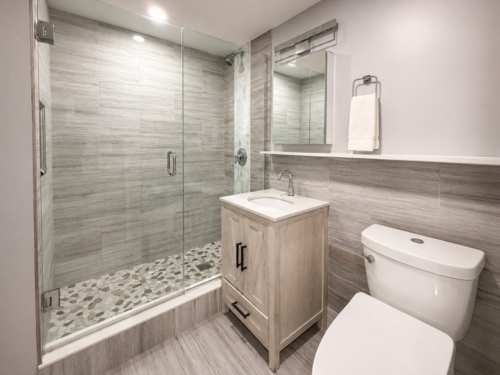 151 Tremont St # 11G