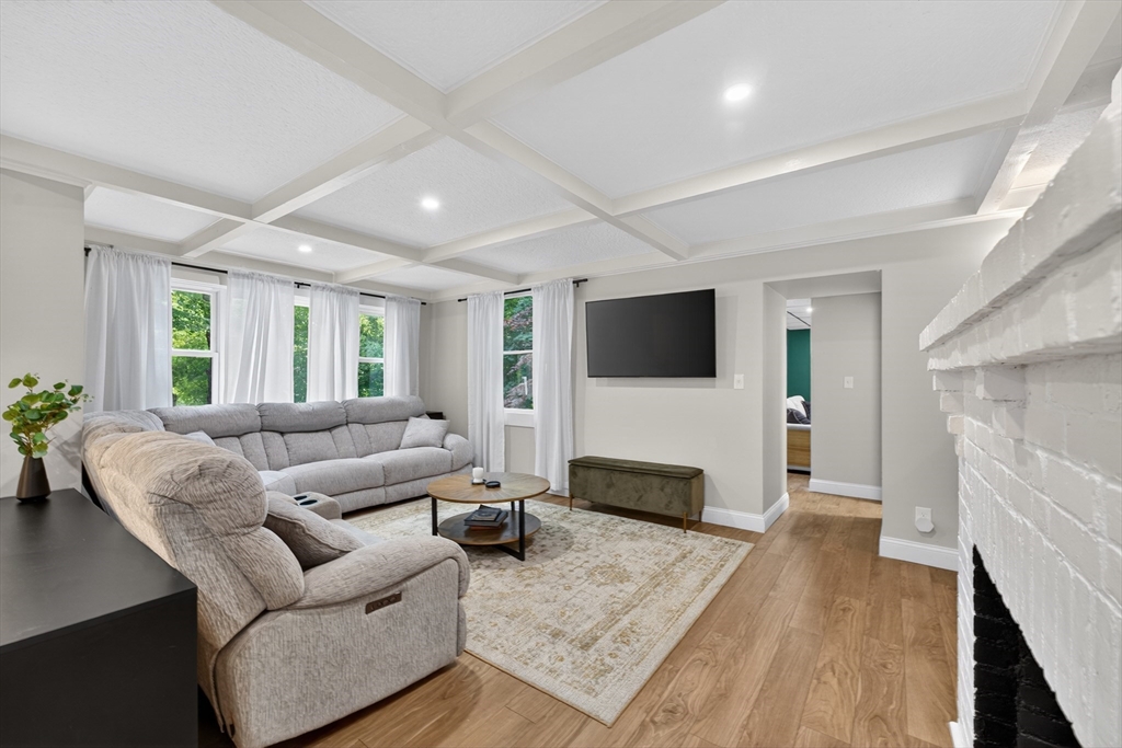 33 Lincoln St