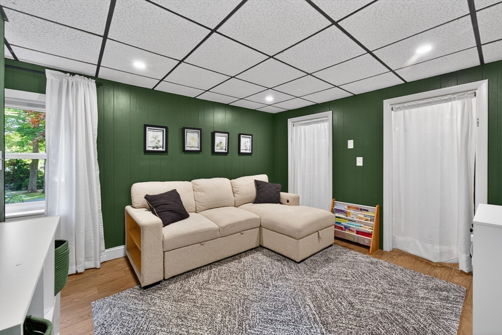 33 Lincoln St
