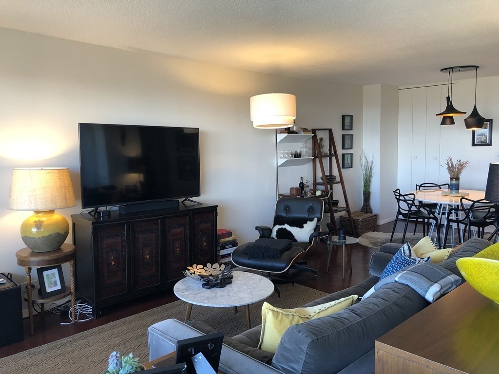151 Tremont St # 15K