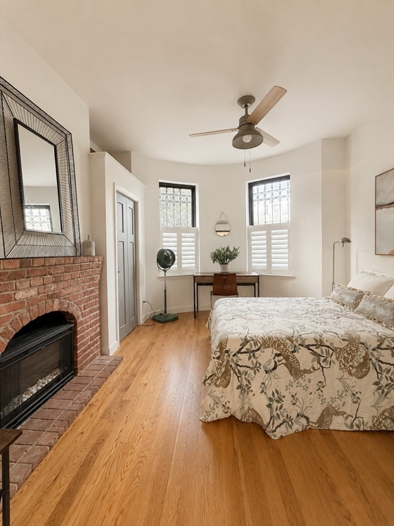 9 Albemarle St # 2