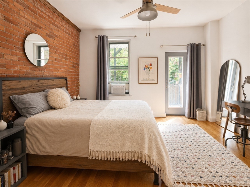 9 Albemarle St # 2