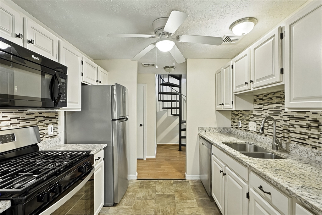 28D Country Club Ln # 28D