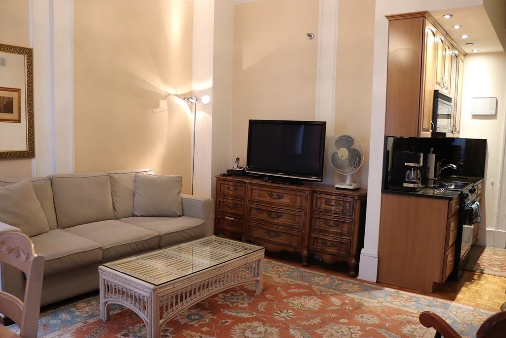 21 Beacon St # 3R
