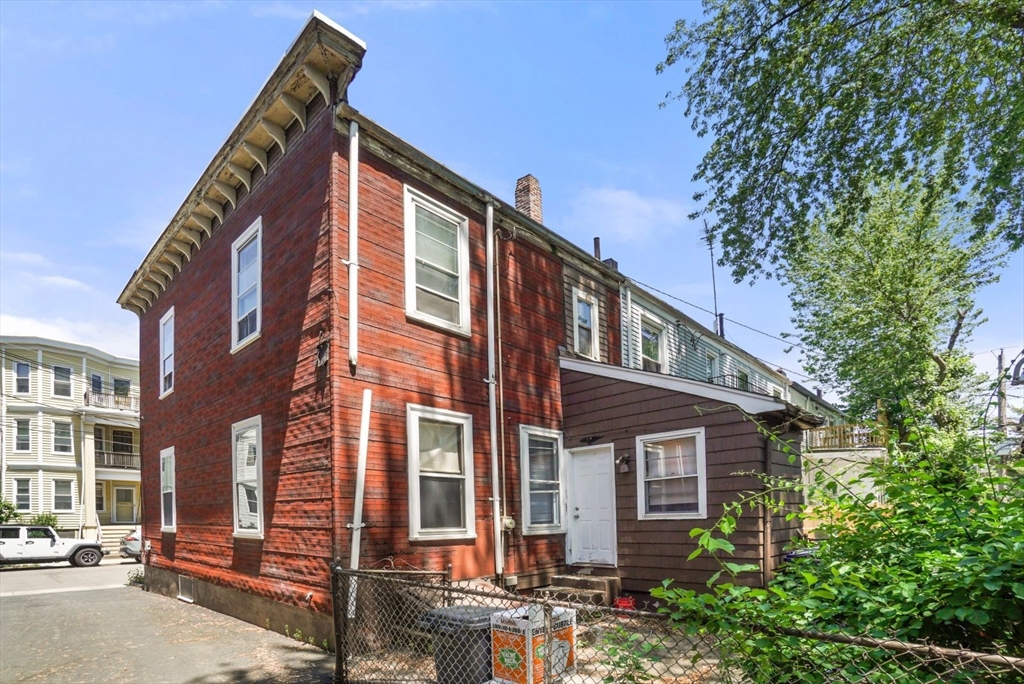 25 Bradbury Street