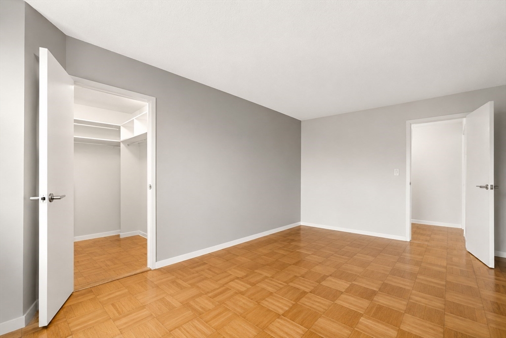 151 Tremont St # 16U
