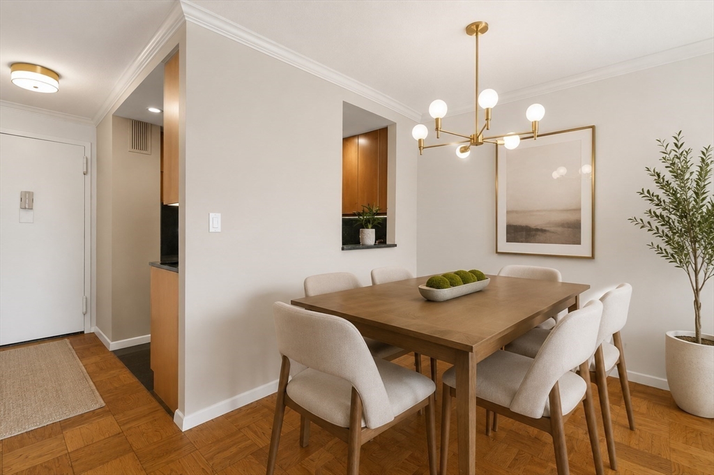 151 Tremont St # 16U