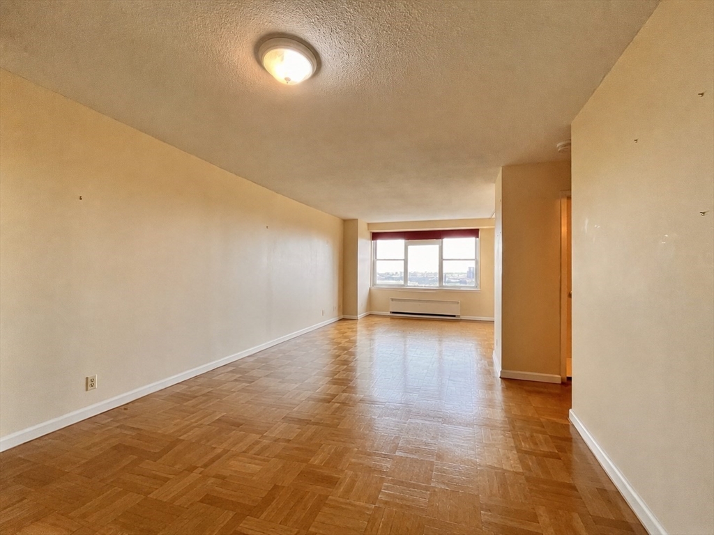 151 Tremont St # 23L