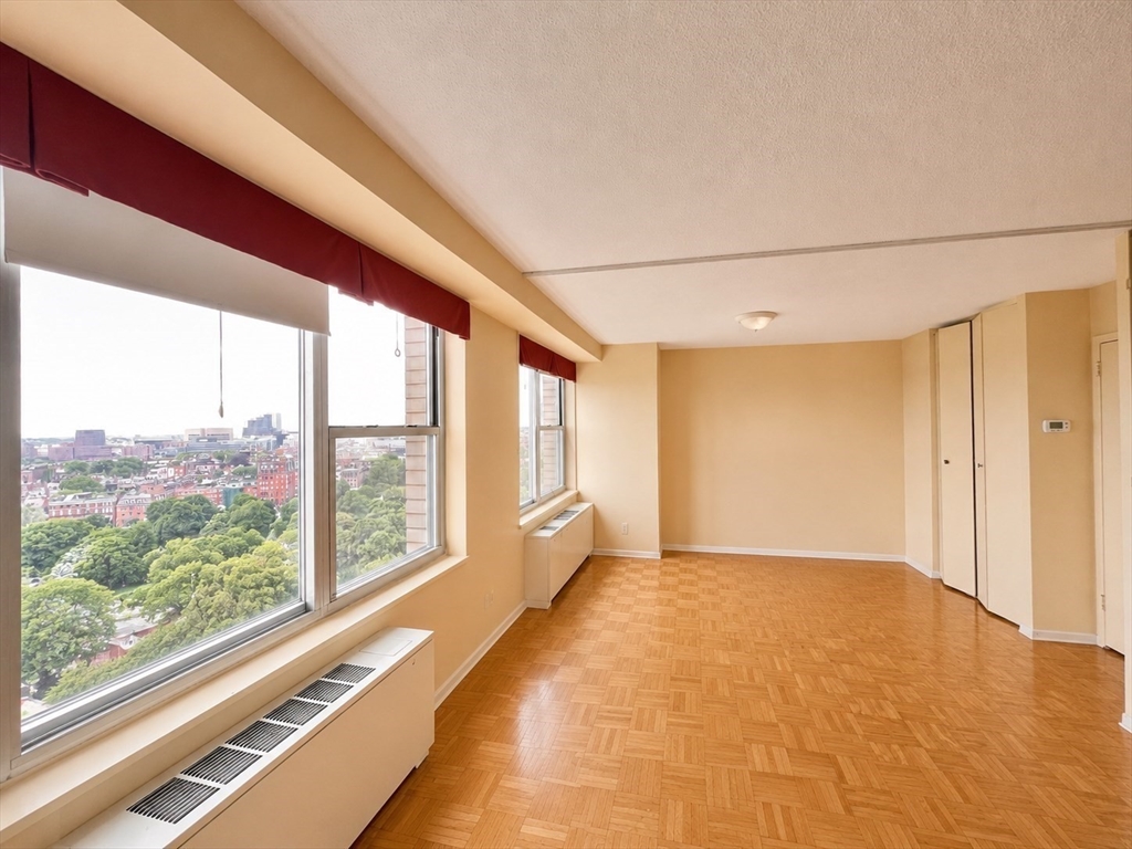151 Tremont St # 23L