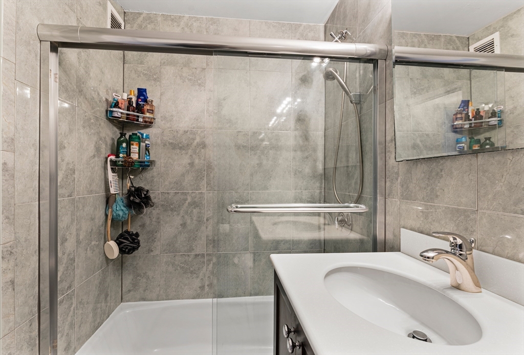 151 Tremont # T Unit: 19-T