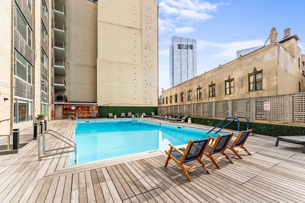 151 Tremont # 23M