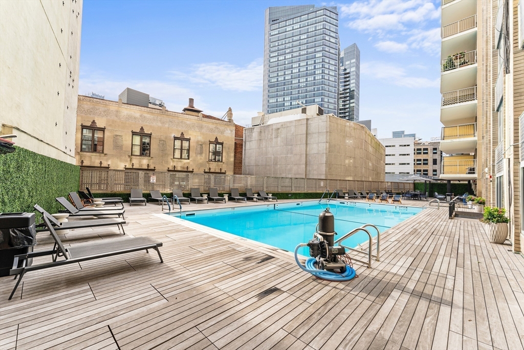 151 Tremont # 23M