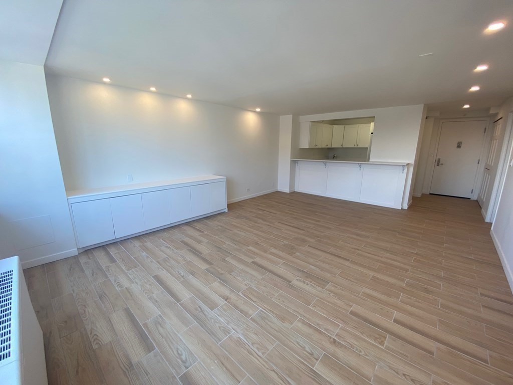 151 Tremont Street # 25R
