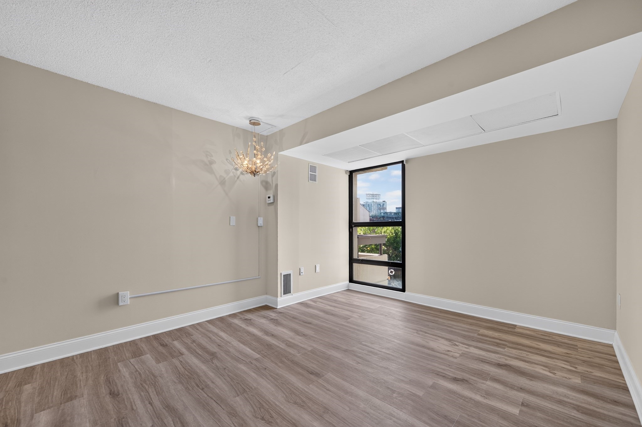 566 Commonwealth Ave # 308