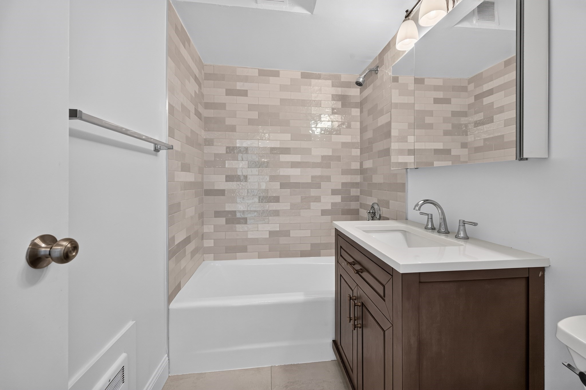 566 Commonwealth Ave # 308