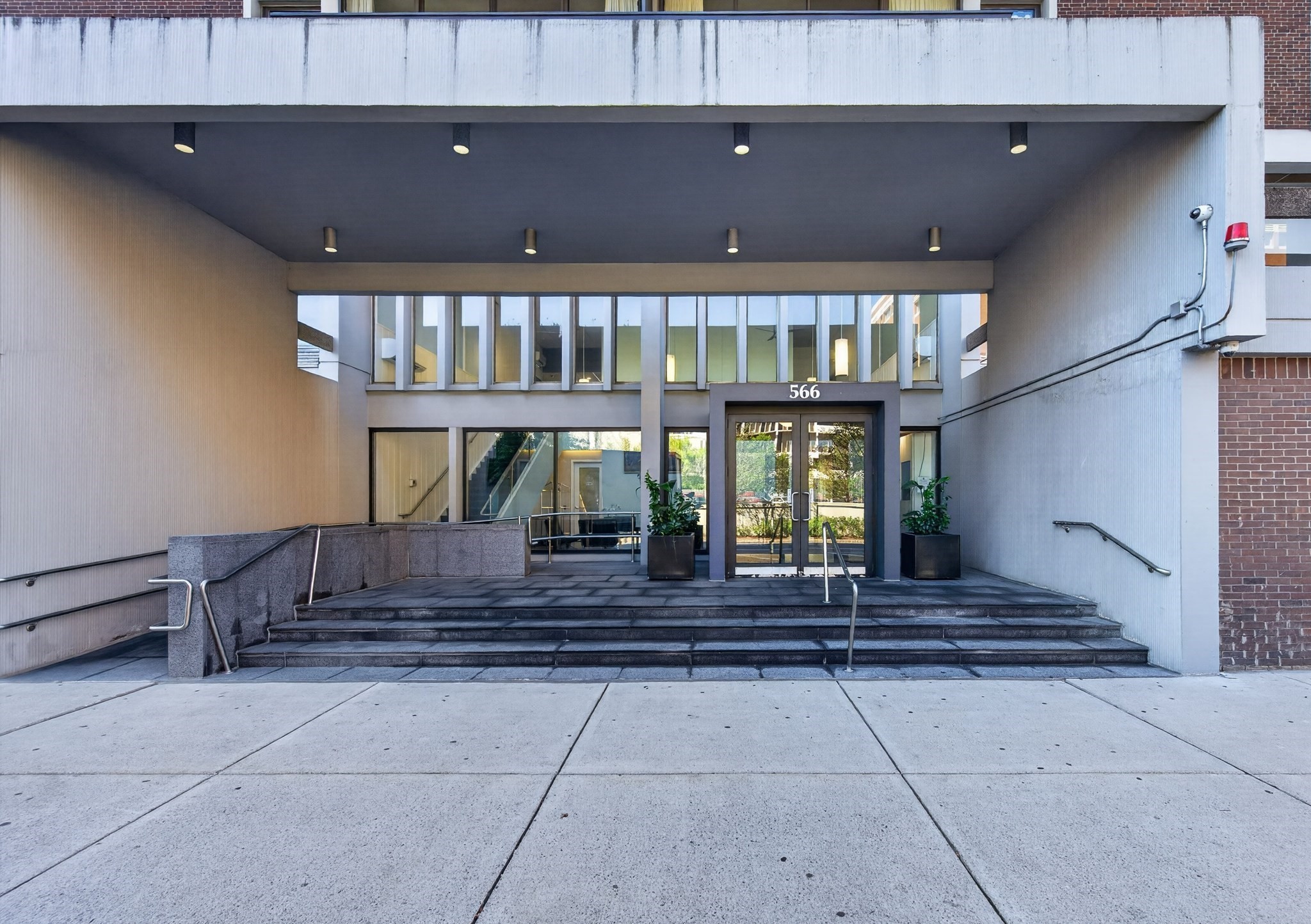 566 Commonwealth Ave # 308