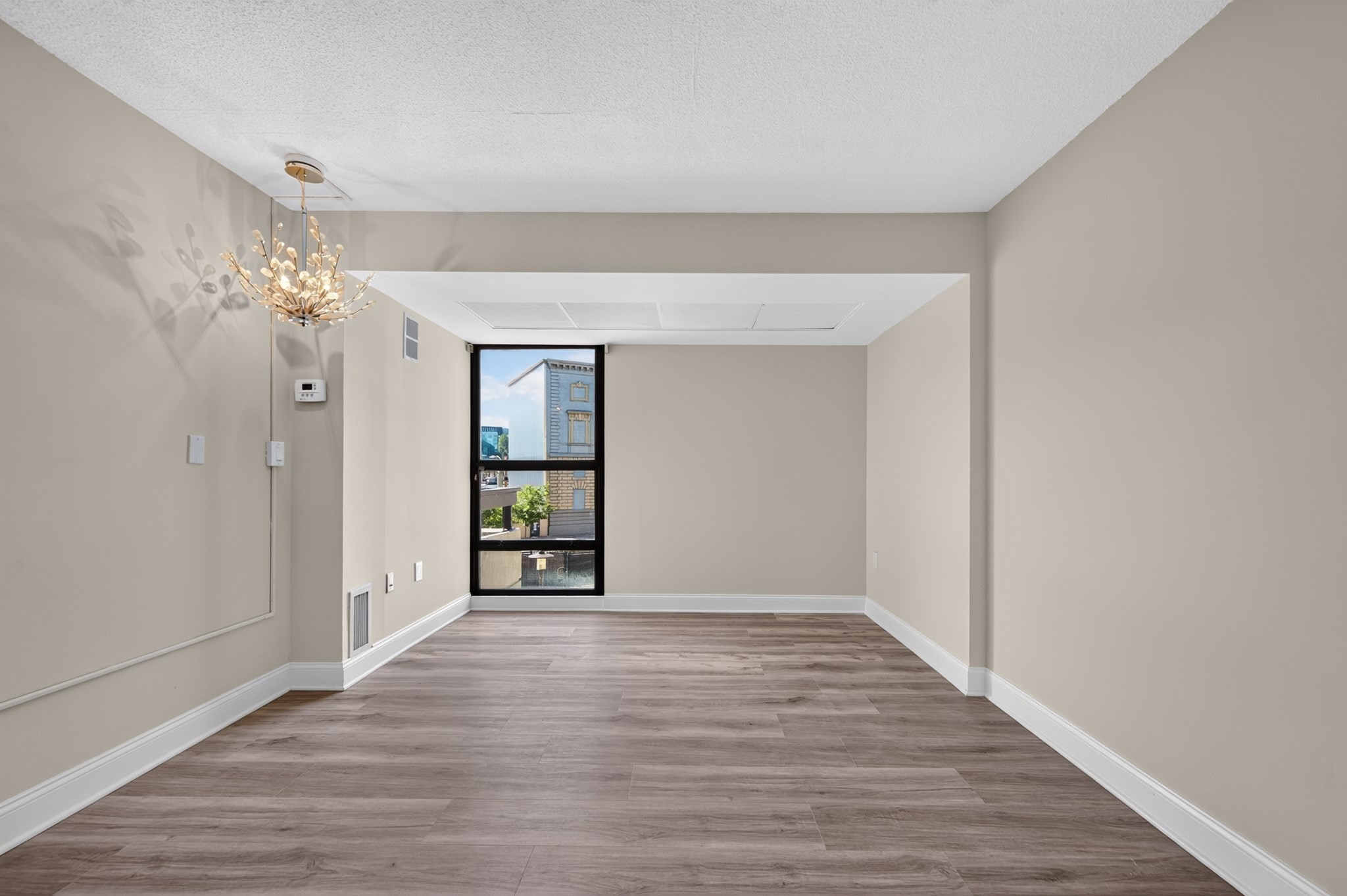 566 Commonwealth Ave # 308