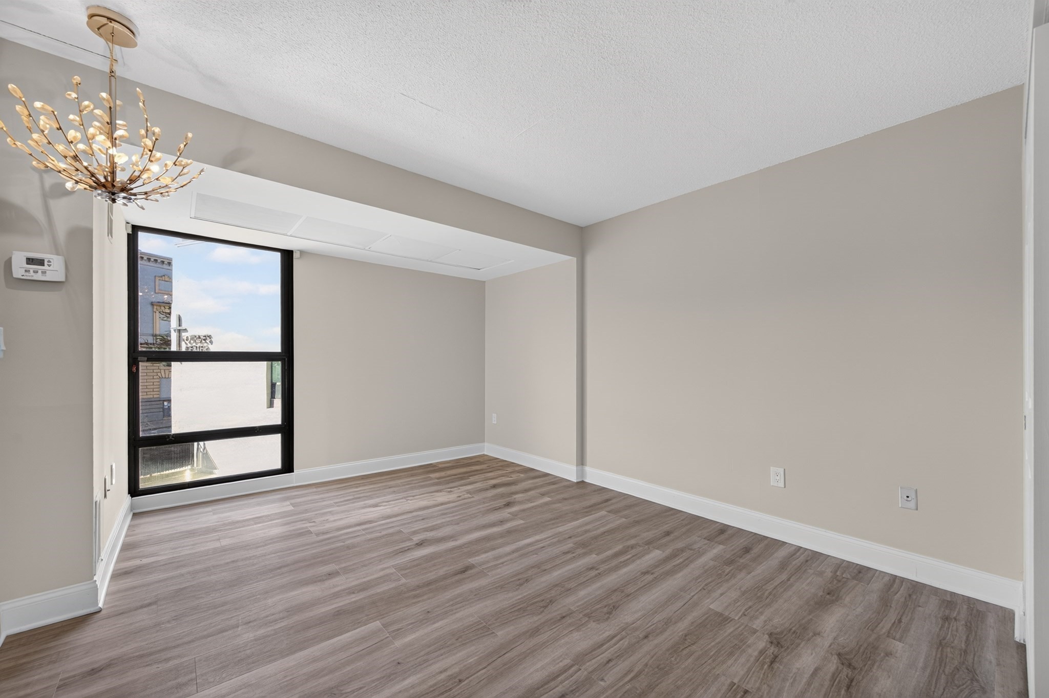 566 Commonwealth Ave # 308