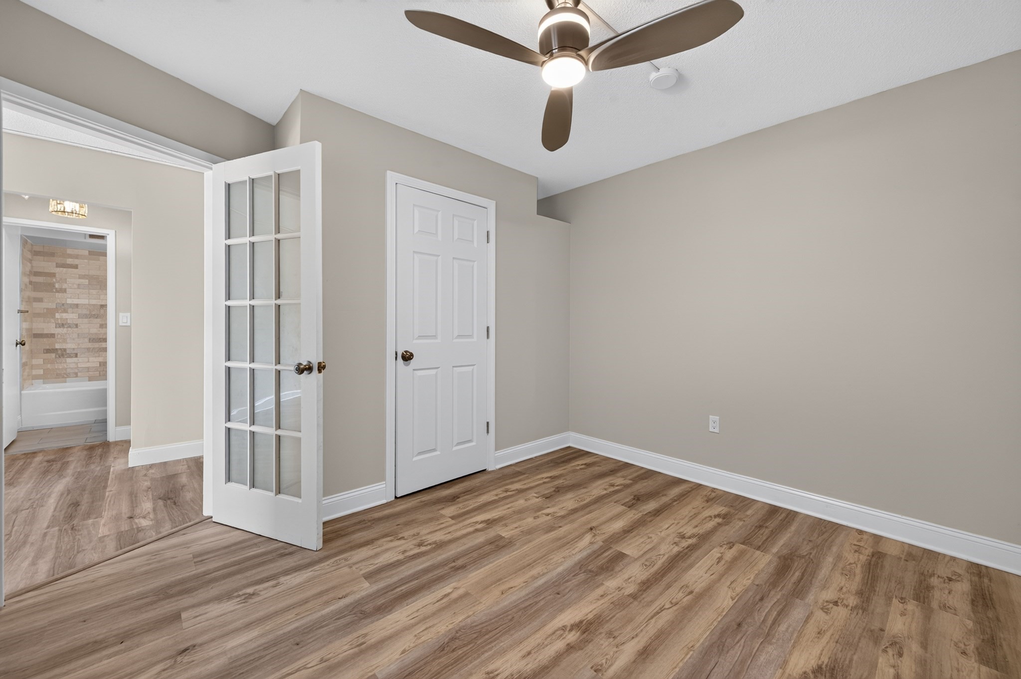 566 Commonwealth Ave # 308