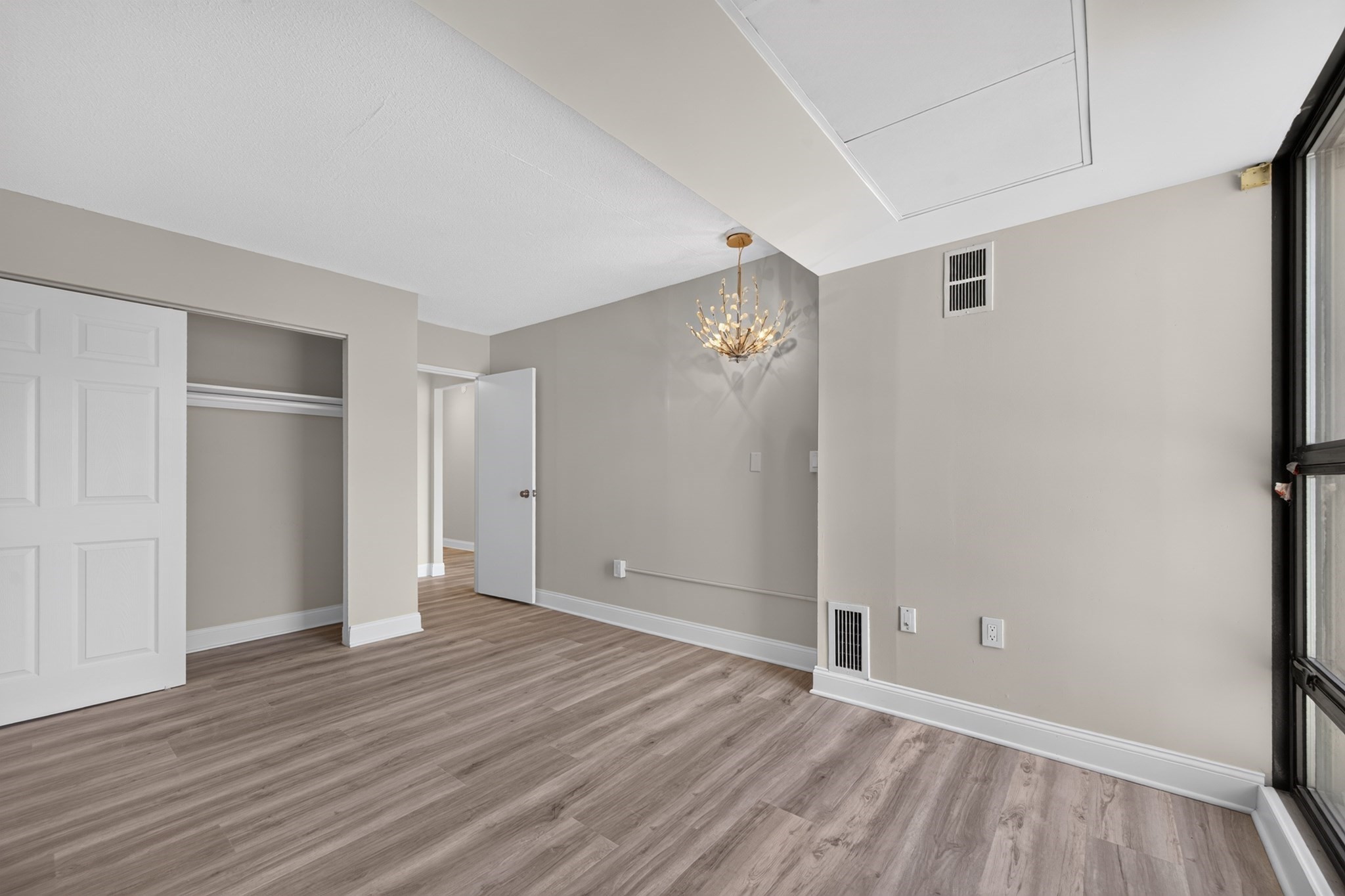 566 Commonwealth Ave # 308