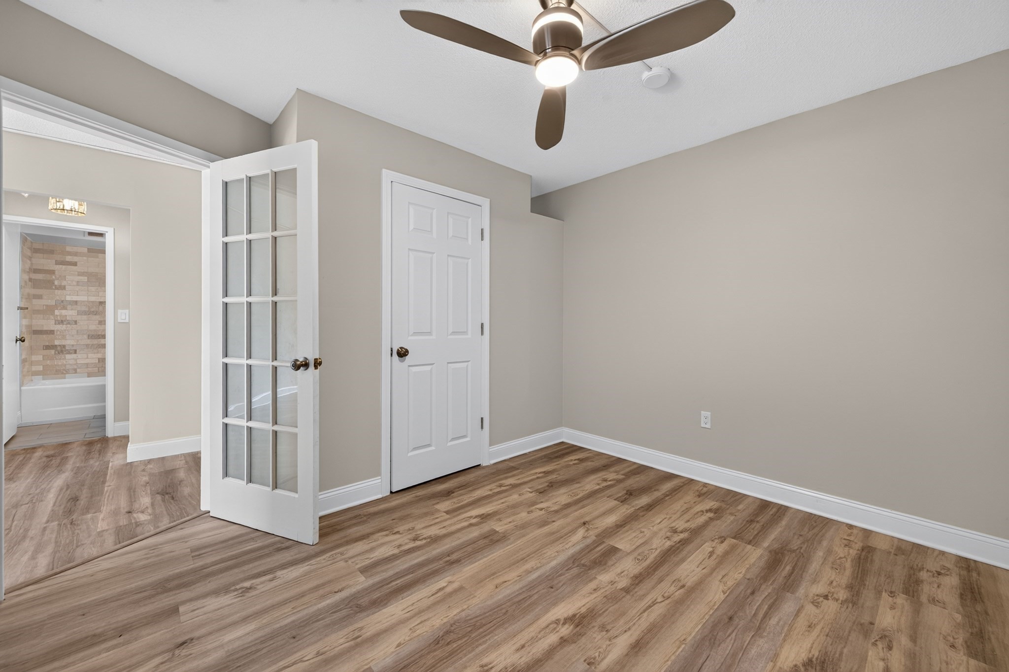 566 Commonwealth Ave # 308