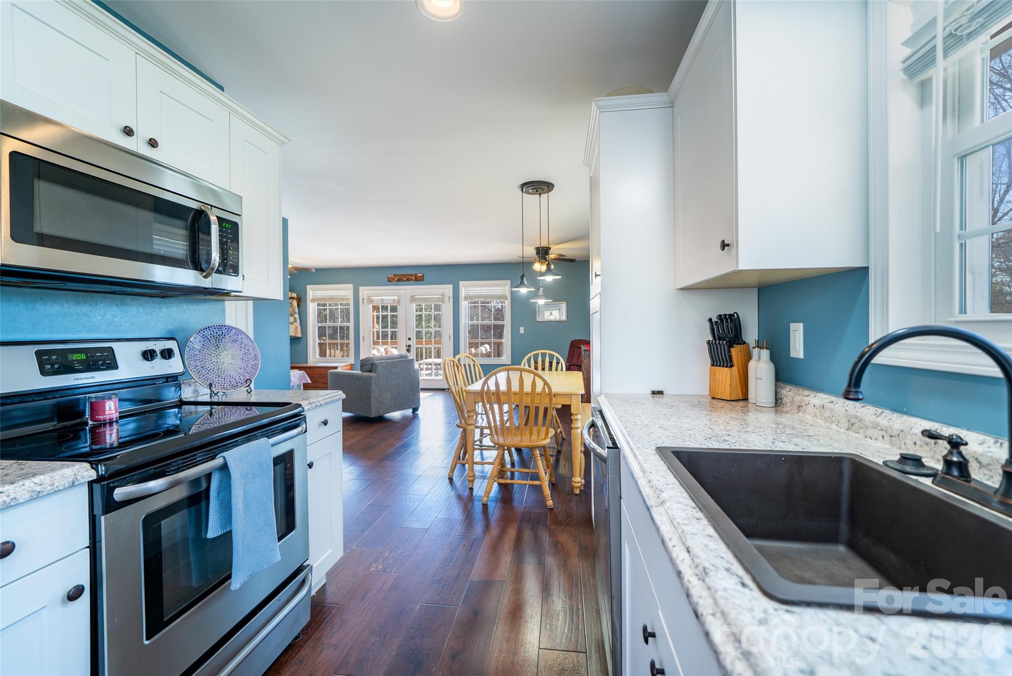 412 Masters View Drive
