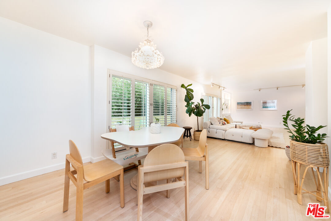 933 17th St Unit: 14