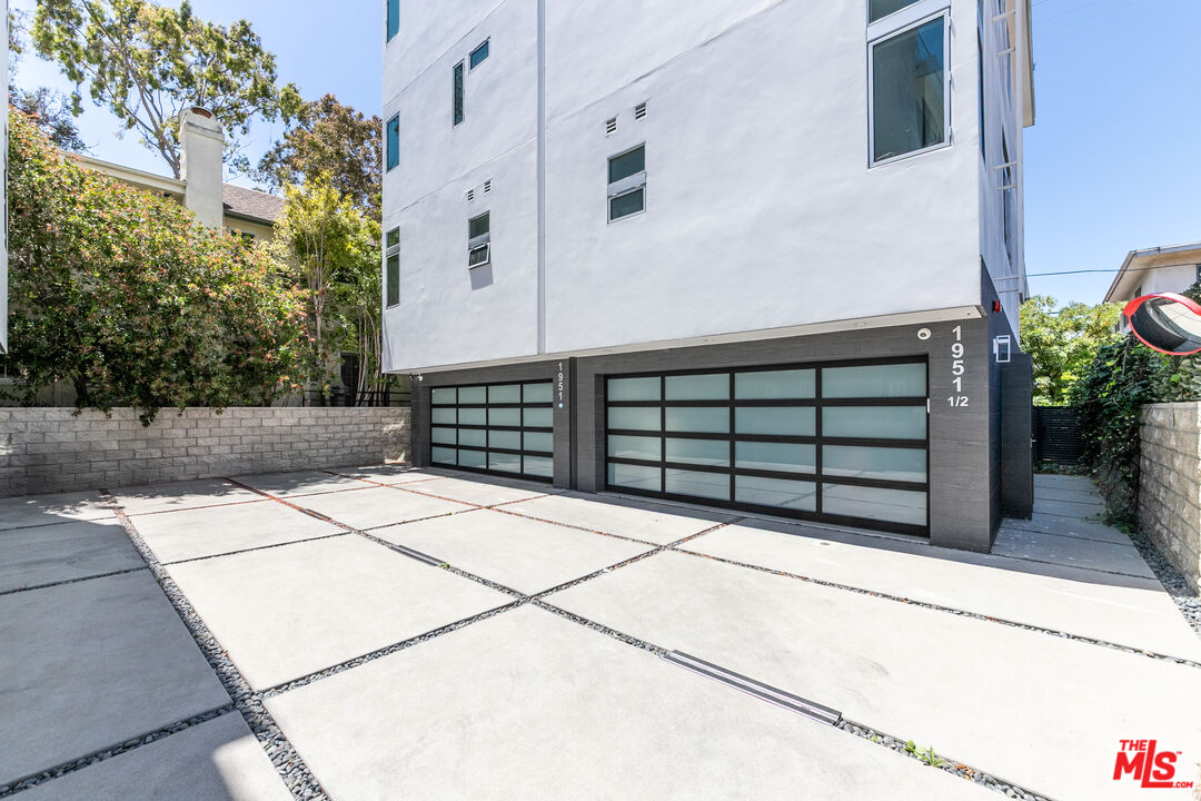 1951 Manning Ave