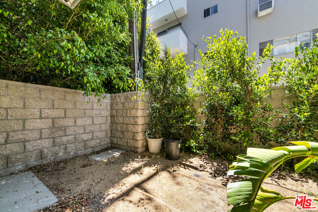 1951 Manning Ave