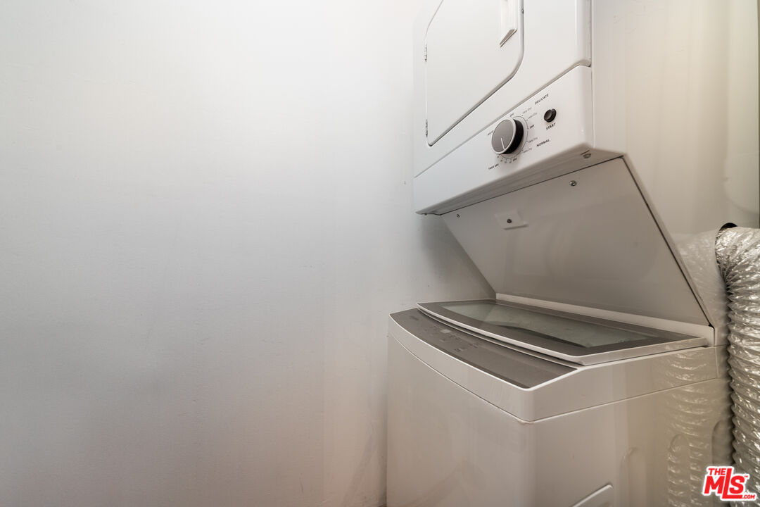 933 17th St Unit: 14