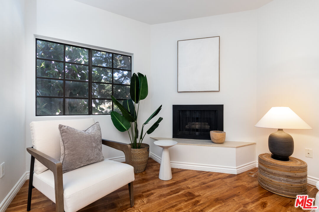 17914 Magnolia Blvd Unit: 204