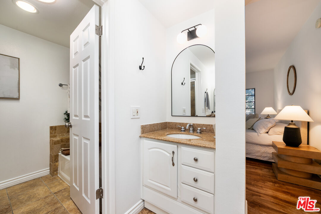 17914 Magnolia Blvd Unit: 204