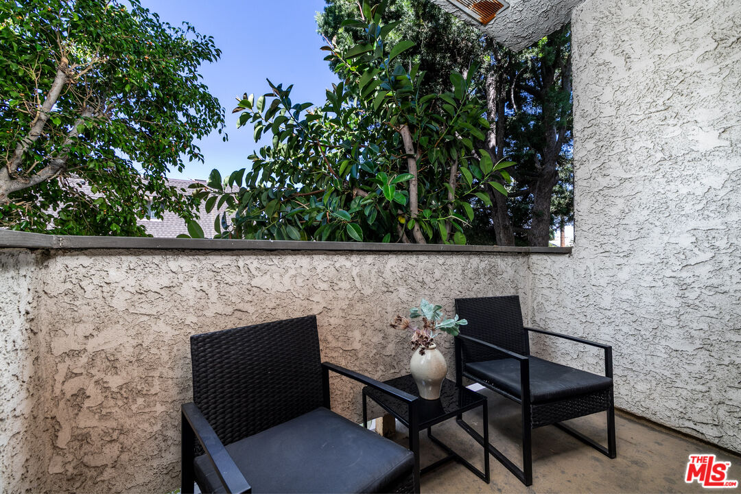 17914 Magnolia Blvd Unit: 204