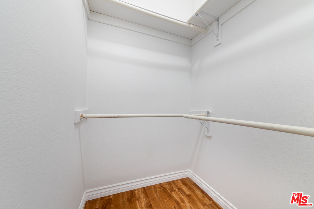 17914 Magnolia Blvd Unit: 204