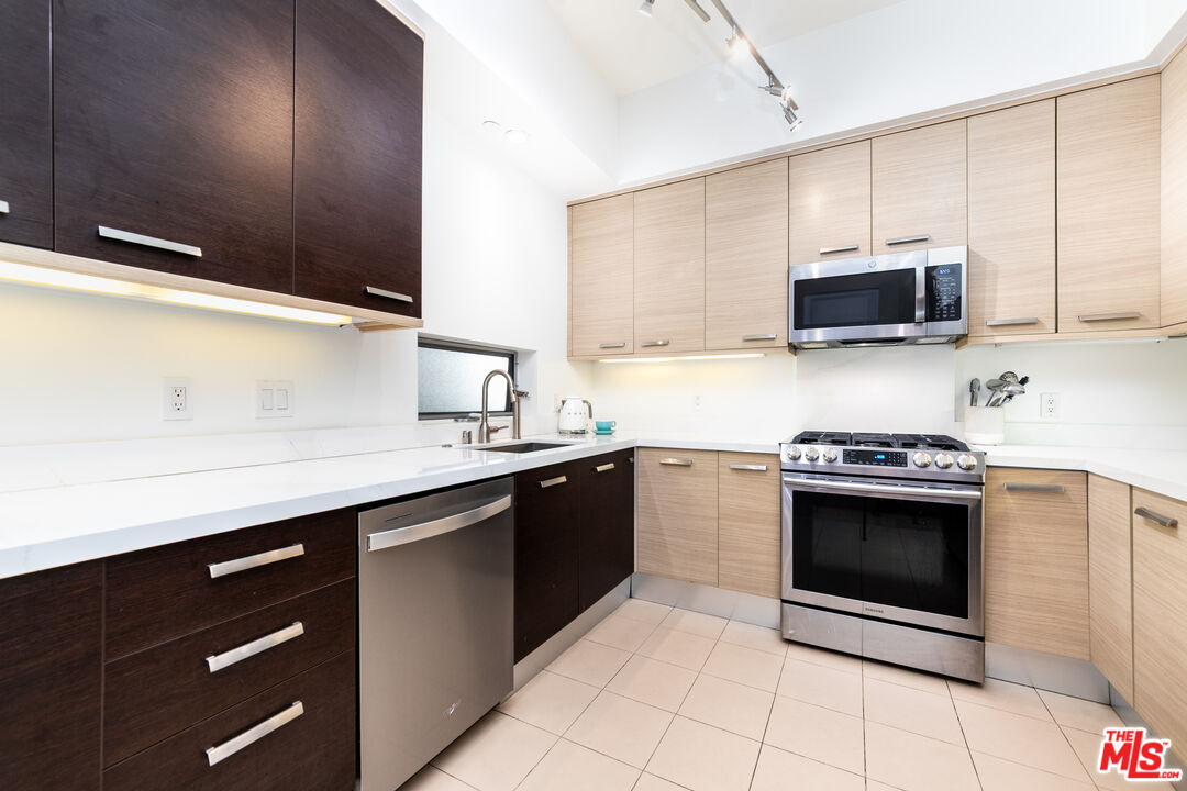 12411 Pacific Ave Unit: 205